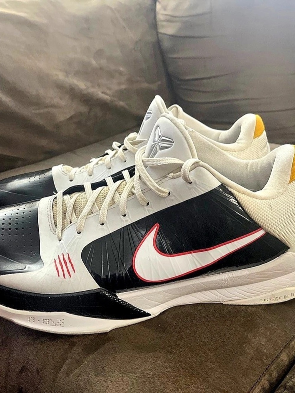 Nike Zoom Kobe 5 Protro "Alternate Bruce Lee" Athletic Shoes